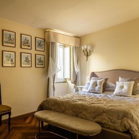 Palazzo Lari Sarzana Hotell Exteriör bild