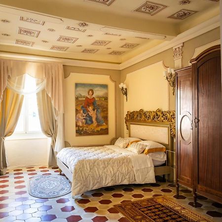 Palazzo Lari Sarzana Hotell Exteriör bild