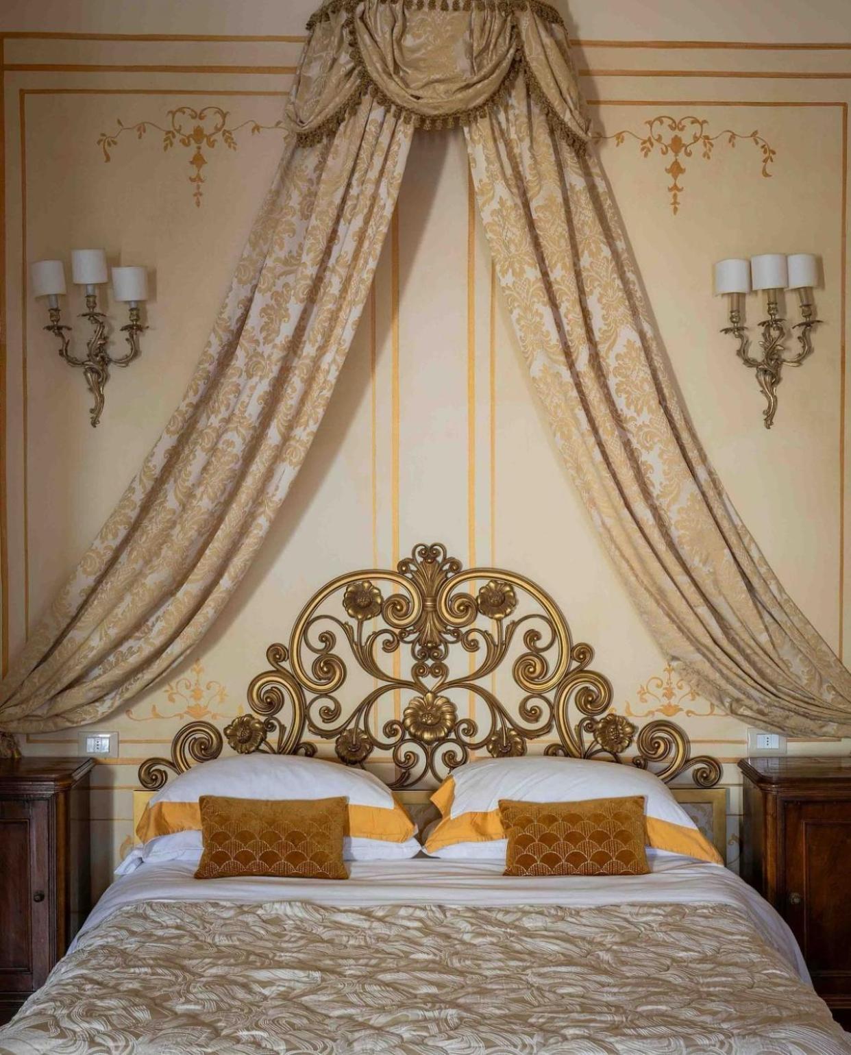 Palazzo Lari Sarzana Hotell Exteriör bild