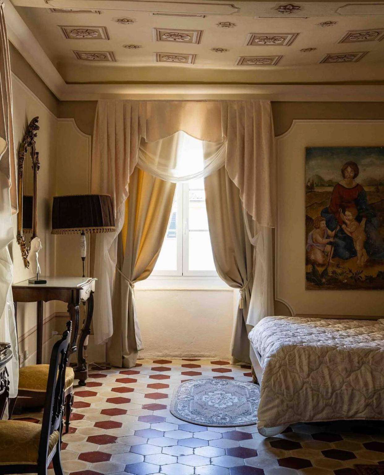 Palazzo Lari Sarzana Hotell Exteriör bild