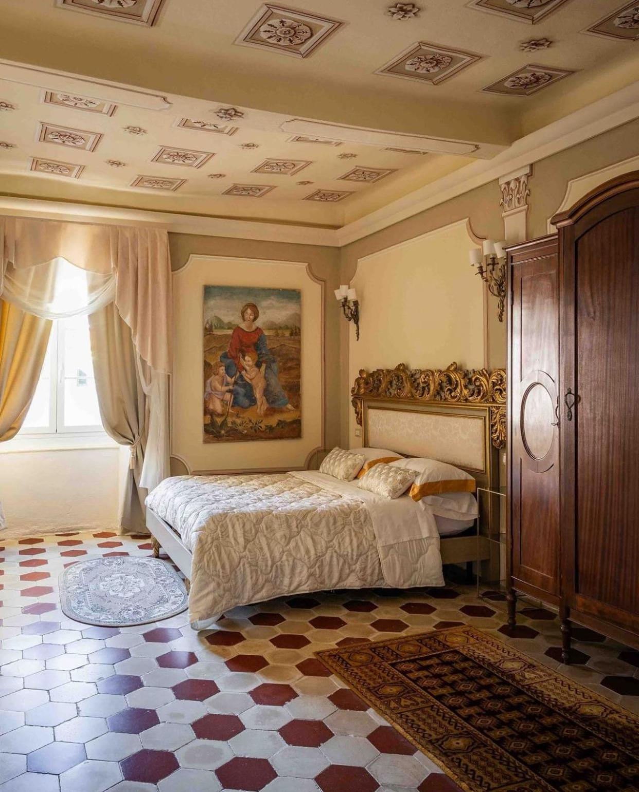 Palazzo Lari Sarzana Hotell Exteriör bild